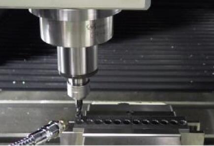 碳钢钻8mm孔.jpg 碳钢钻8mm孔.jpg