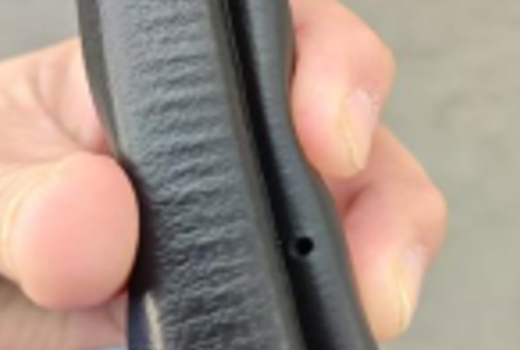 汽车密封条钻孔.png 汽车密封条钻孔.png