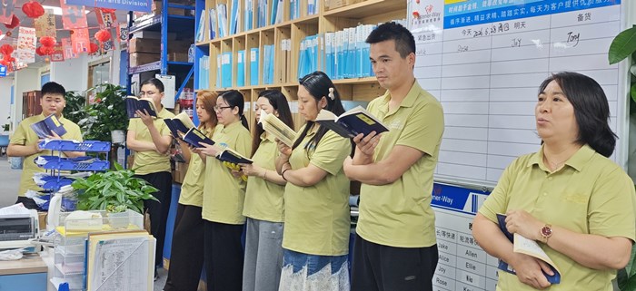 春亨工具读论语.jpg