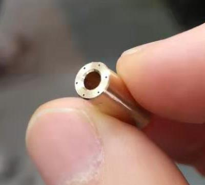 通讯连接器钻微孔.png 通讯连接器钻微孔.png